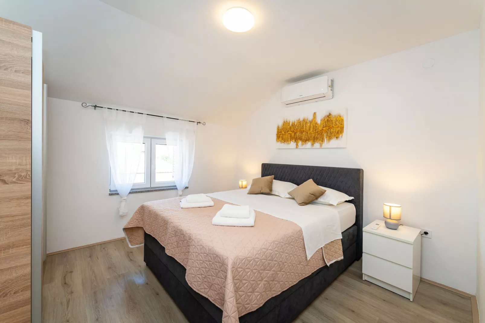 Holiday home Briscola-Chambre