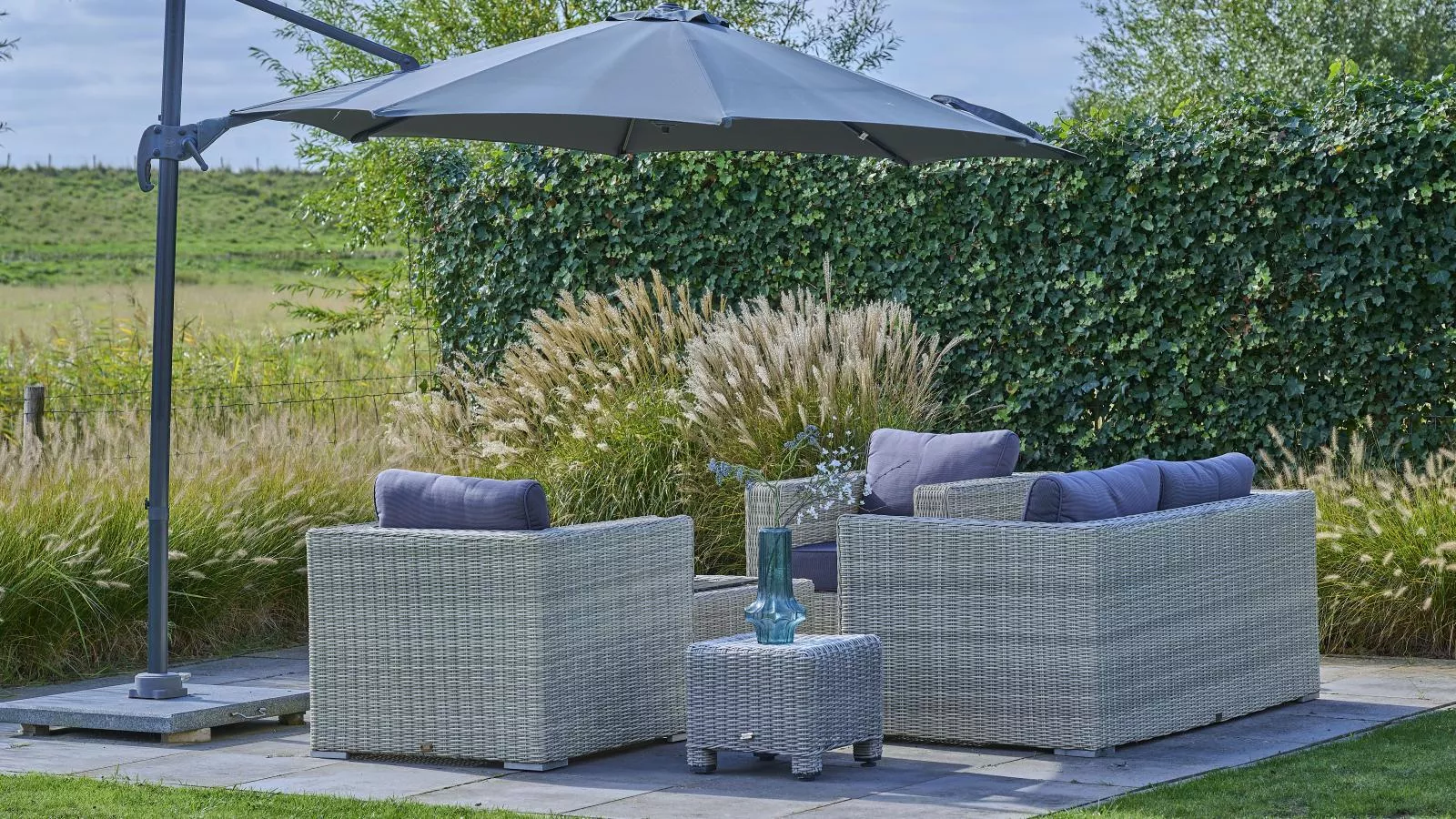 SeaLuxe Residence 27C-Jardins en été