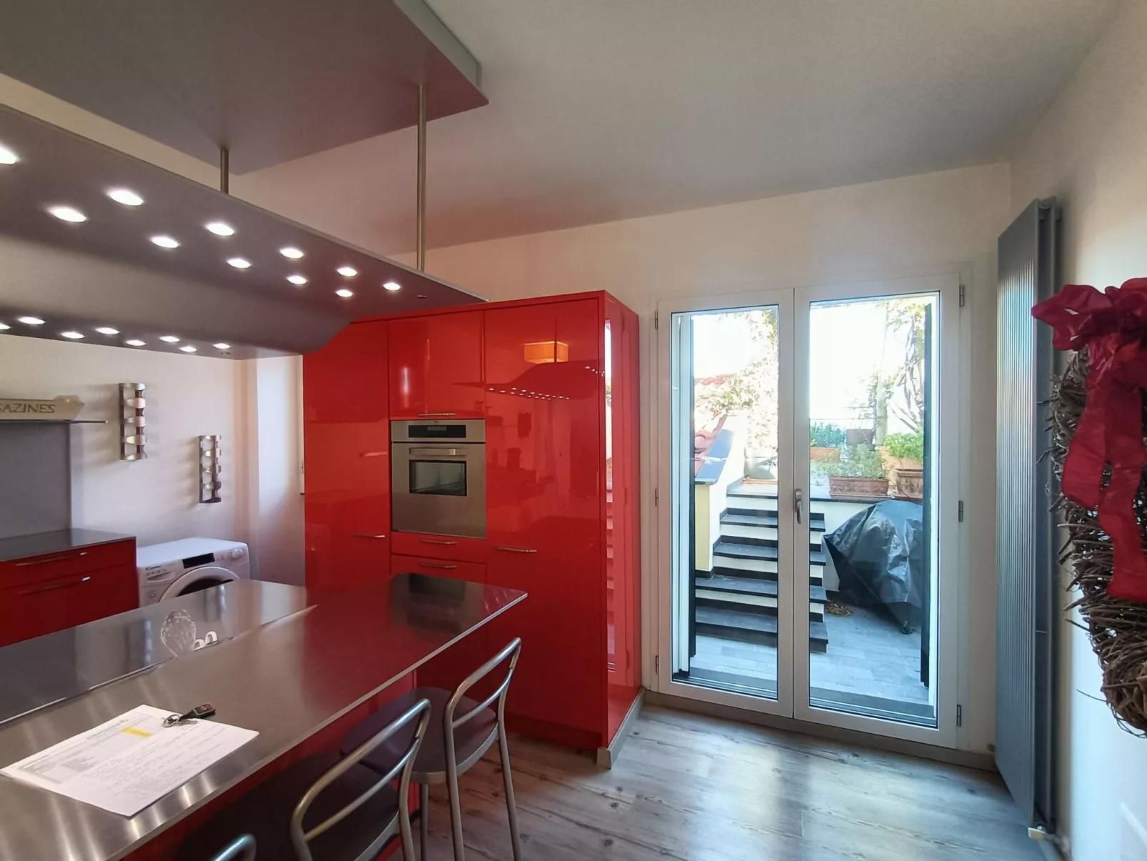 Terrazza con glicine-Drinnen