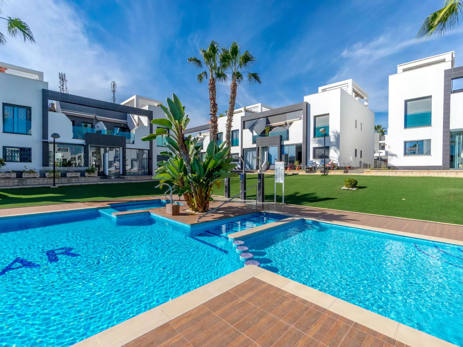 Oasis Beach 1-Draußen