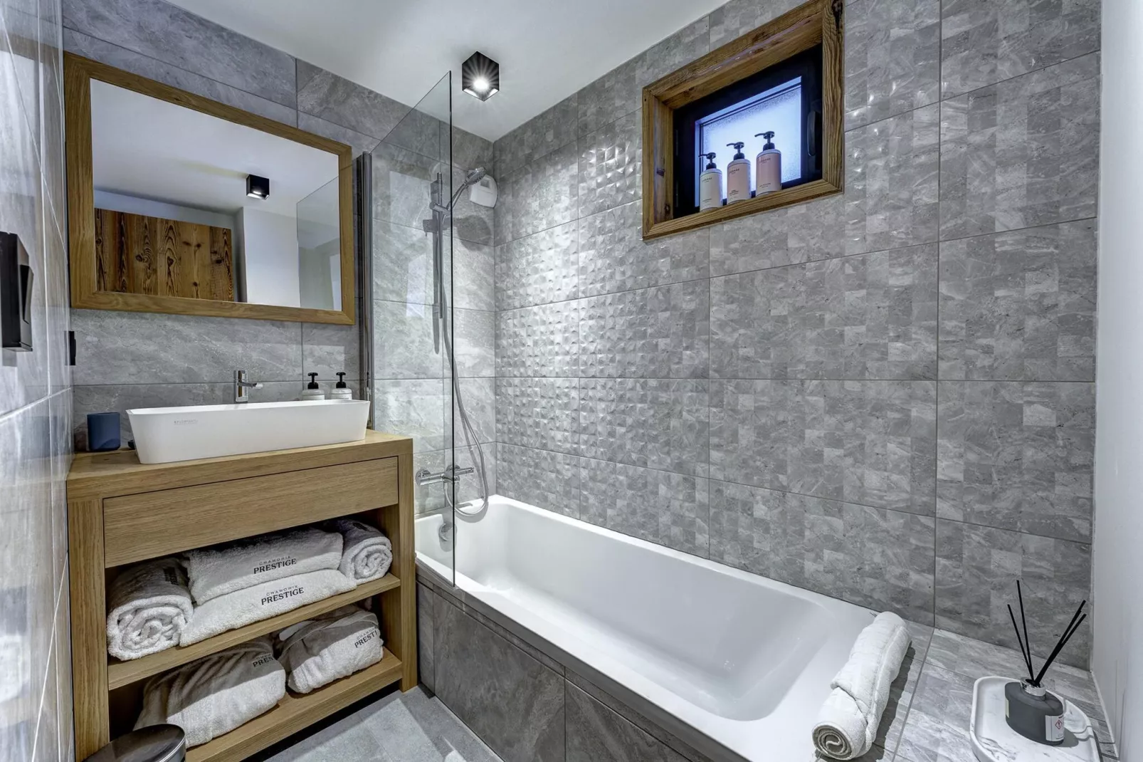 Silver Forest-Bathroom