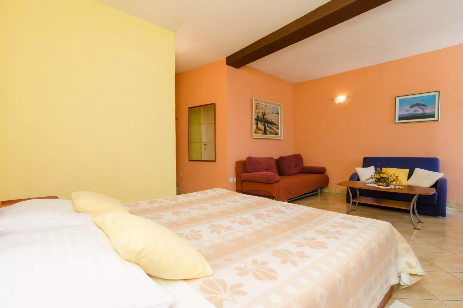 Apartment Olga - Studio Apartment with Terrace-Indoor