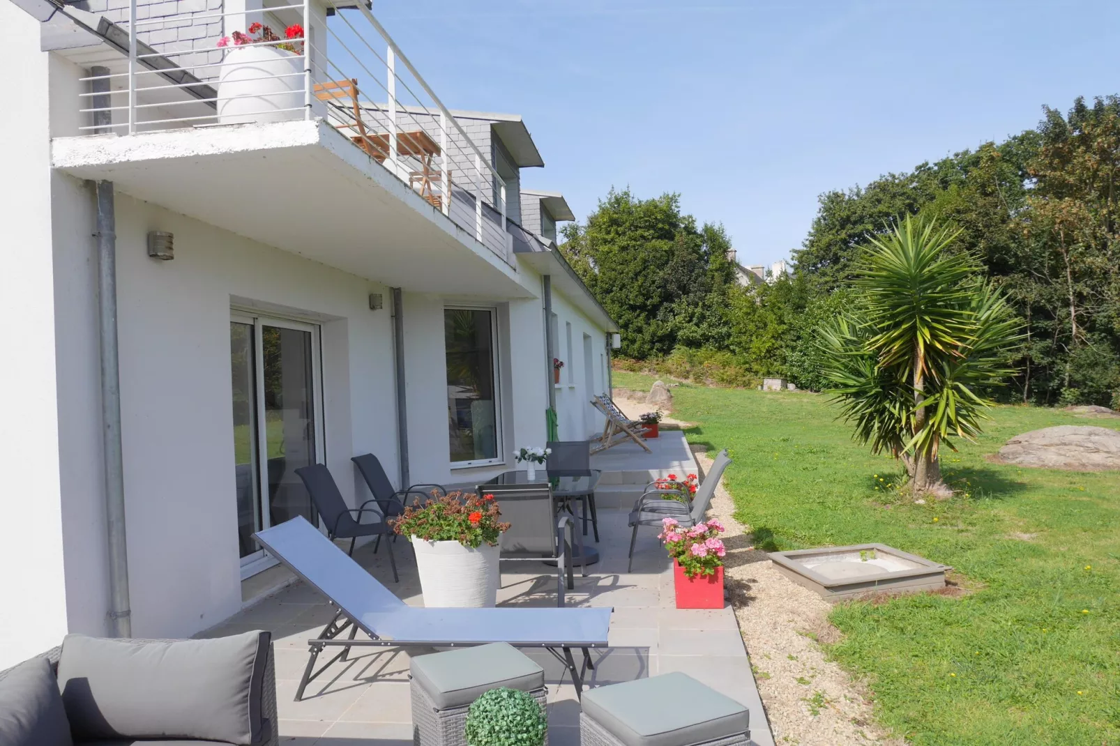 Komfortables Ferienhaus in Douarnenez-Tréboul-Terrasse/Balkon