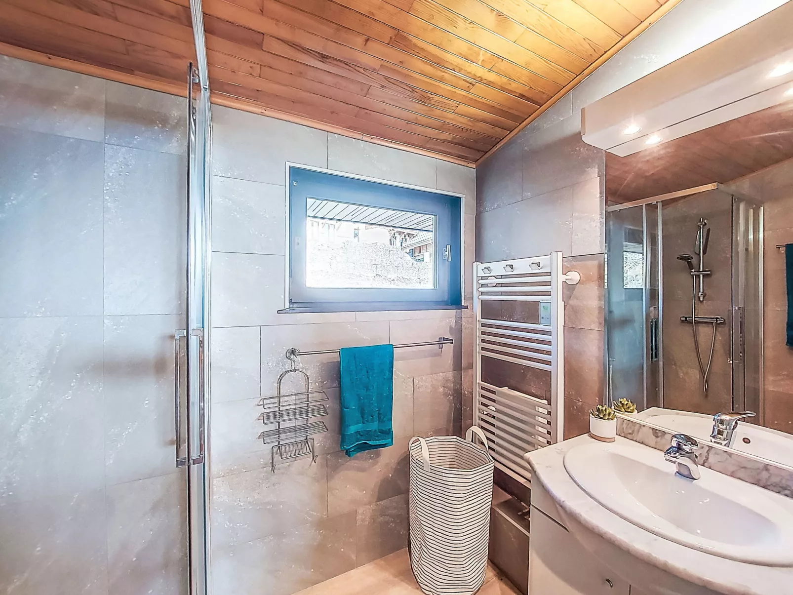 La Combe des Ours-Inside