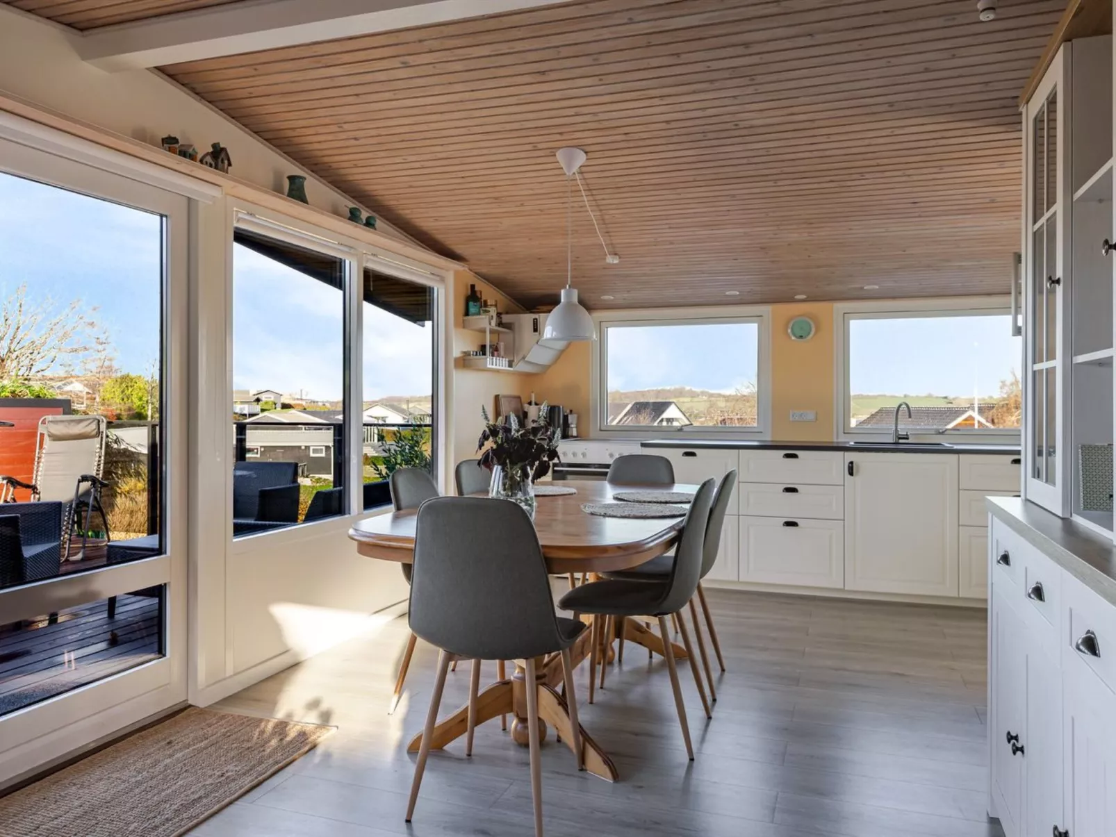 "Martti" - 200m from the sea-Drinnen