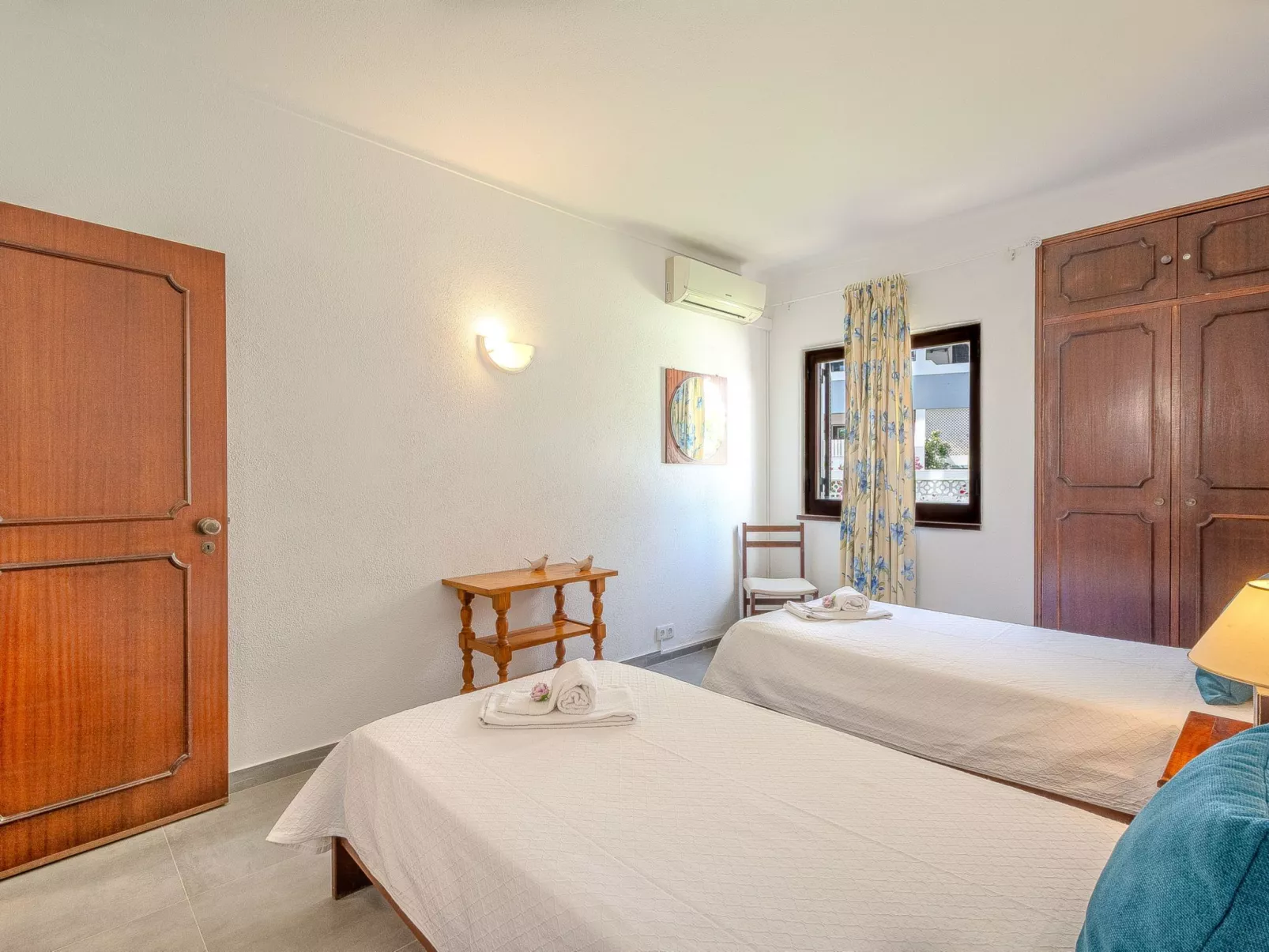 Amélia - Sunny Way-Dedans