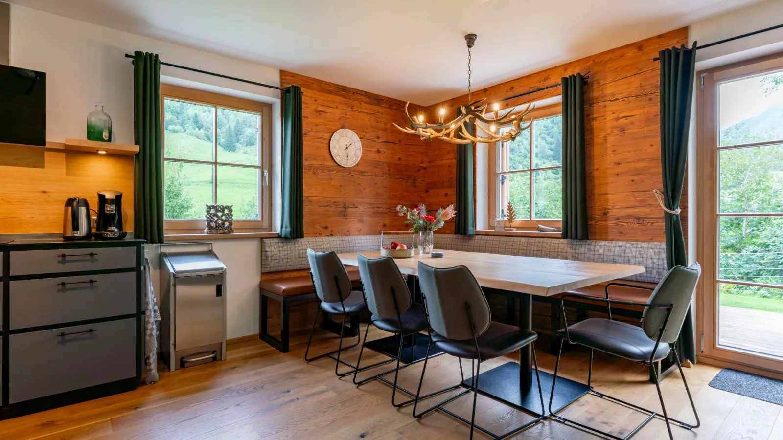 Sperlingnest-Esszimmer