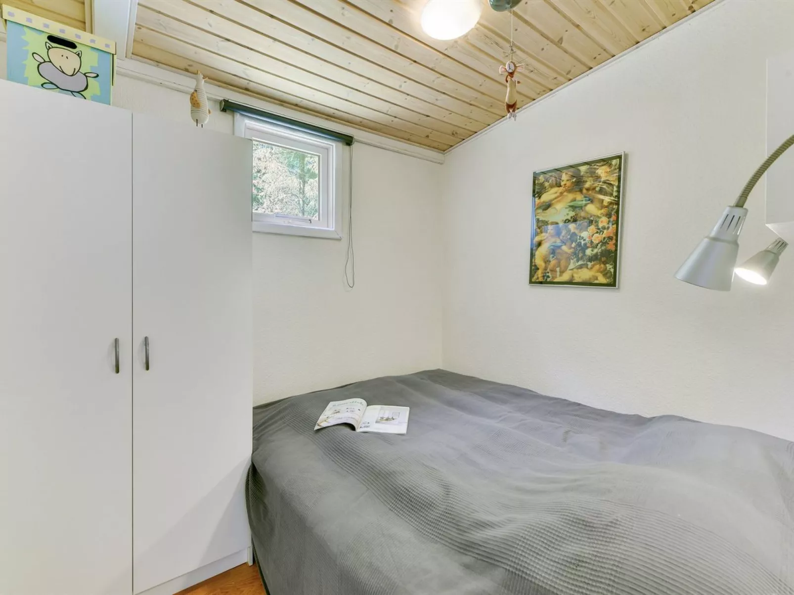 "Deik" - 2km to the fjord-Inside