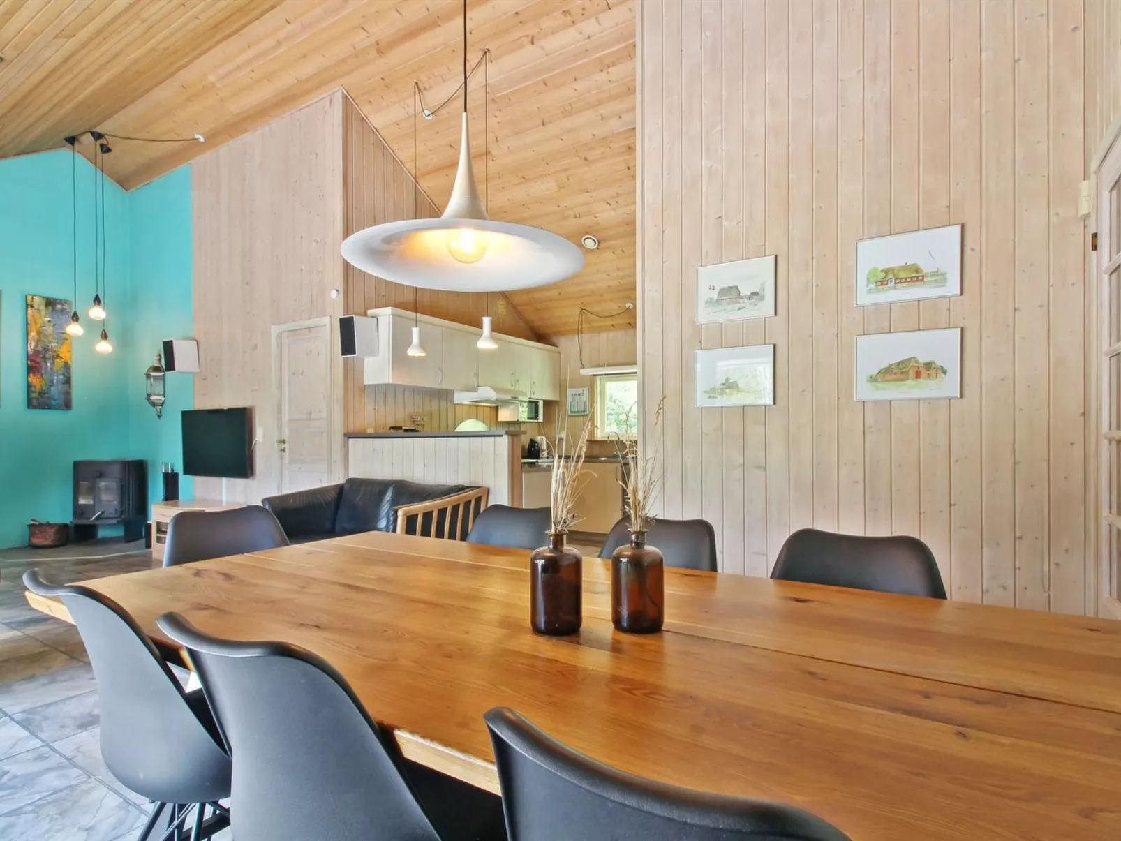 "Thordo" - 2.4km from the sea-Inside