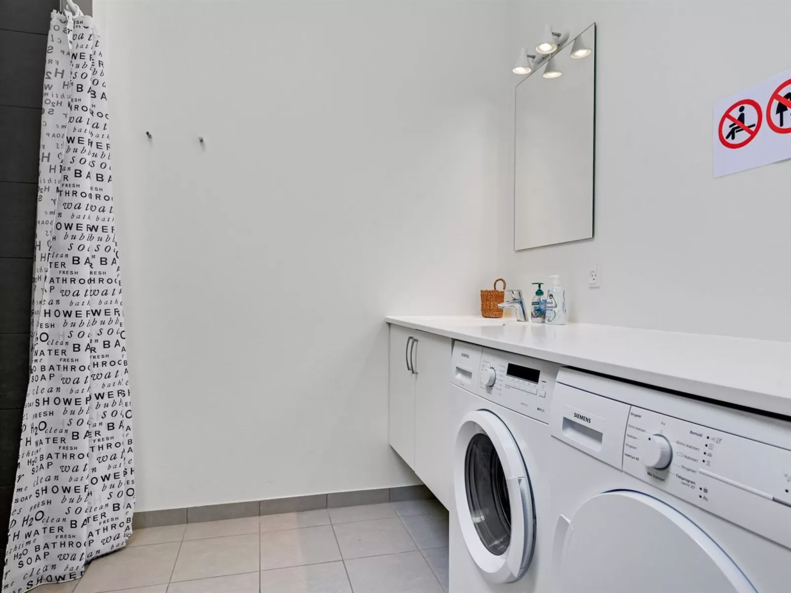 "Regni" - 300m to the fjord-Inside