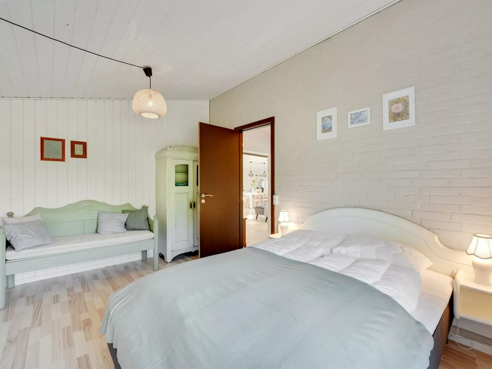 "Valdemar" - 350m to the fjord-Dedans