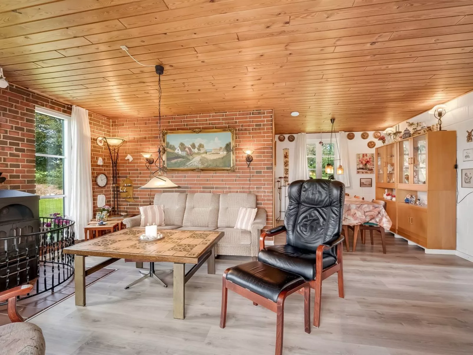 "Tuki" - 700m to the fjord-Inside