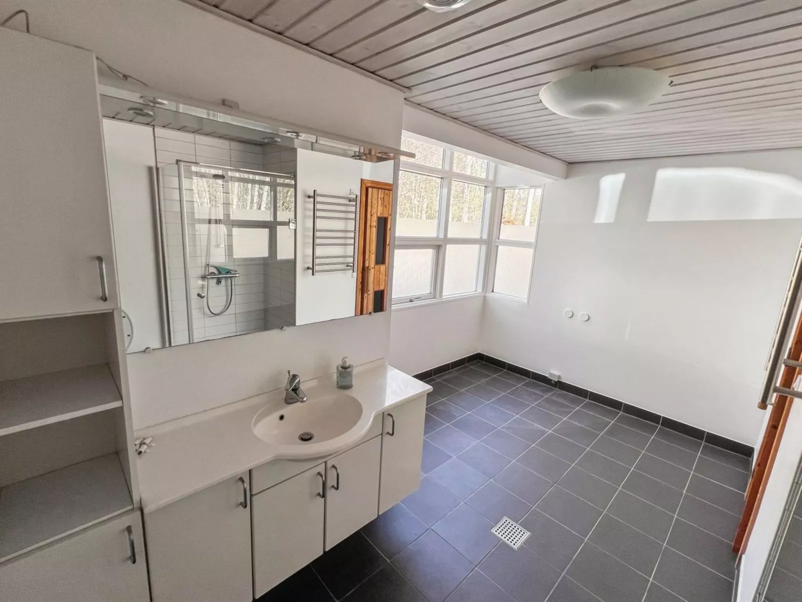 "Dorit" - 600m from the sea-Drinnen