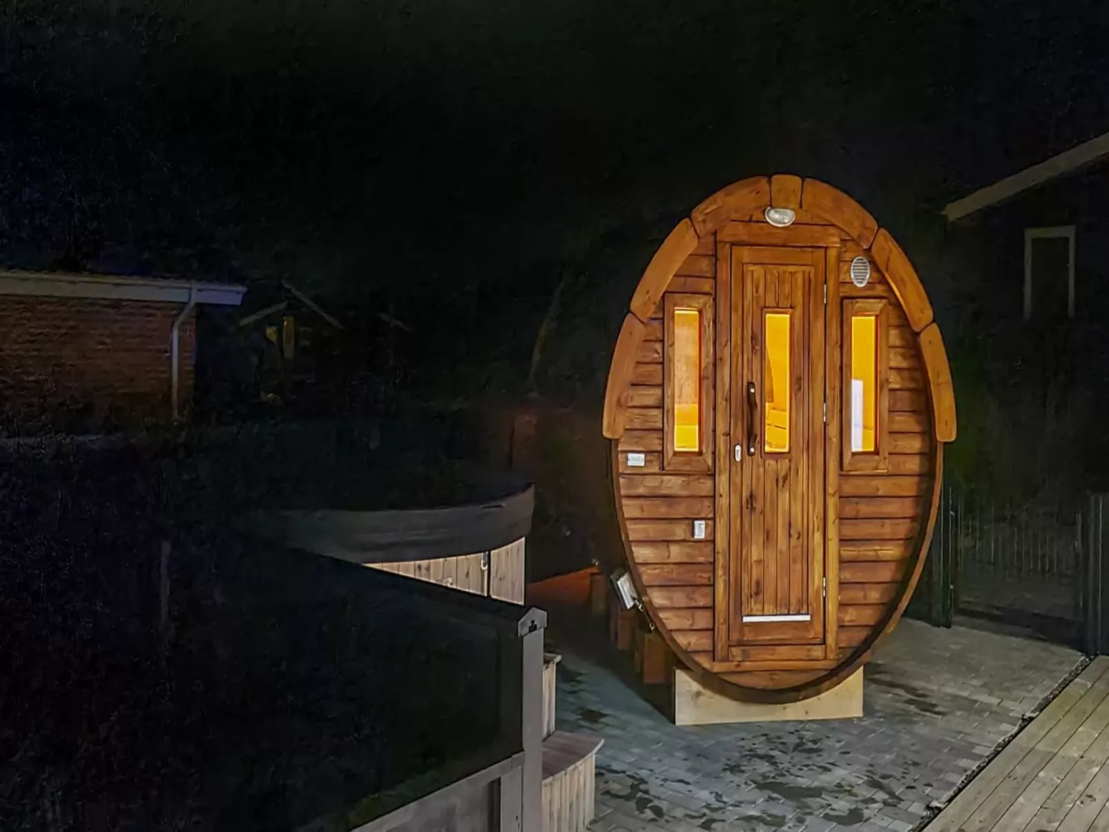 "Teoline" - 500m to the fjord-Draußen