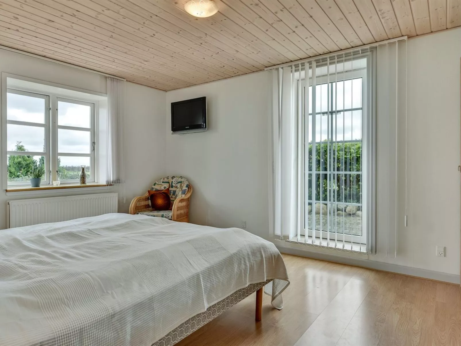 "Joran" - 120m from the sea-Drinnen