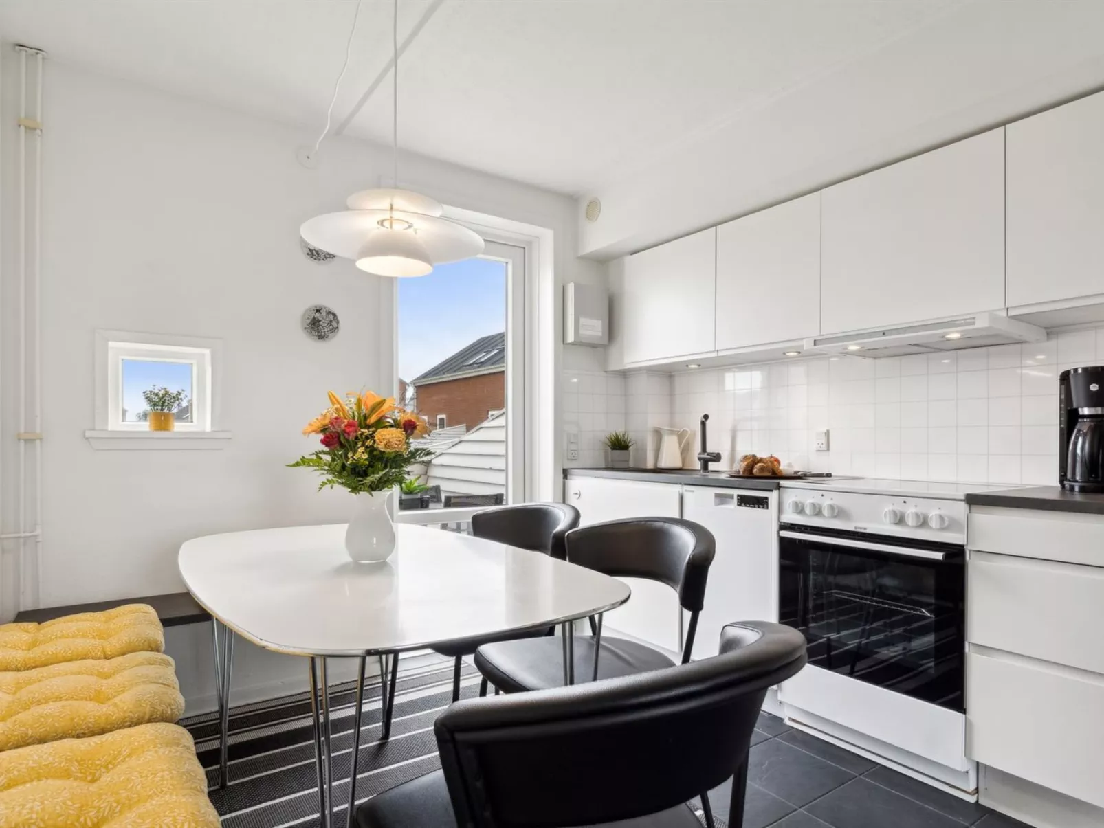 "Akim" - 2km from the sea-Dedans