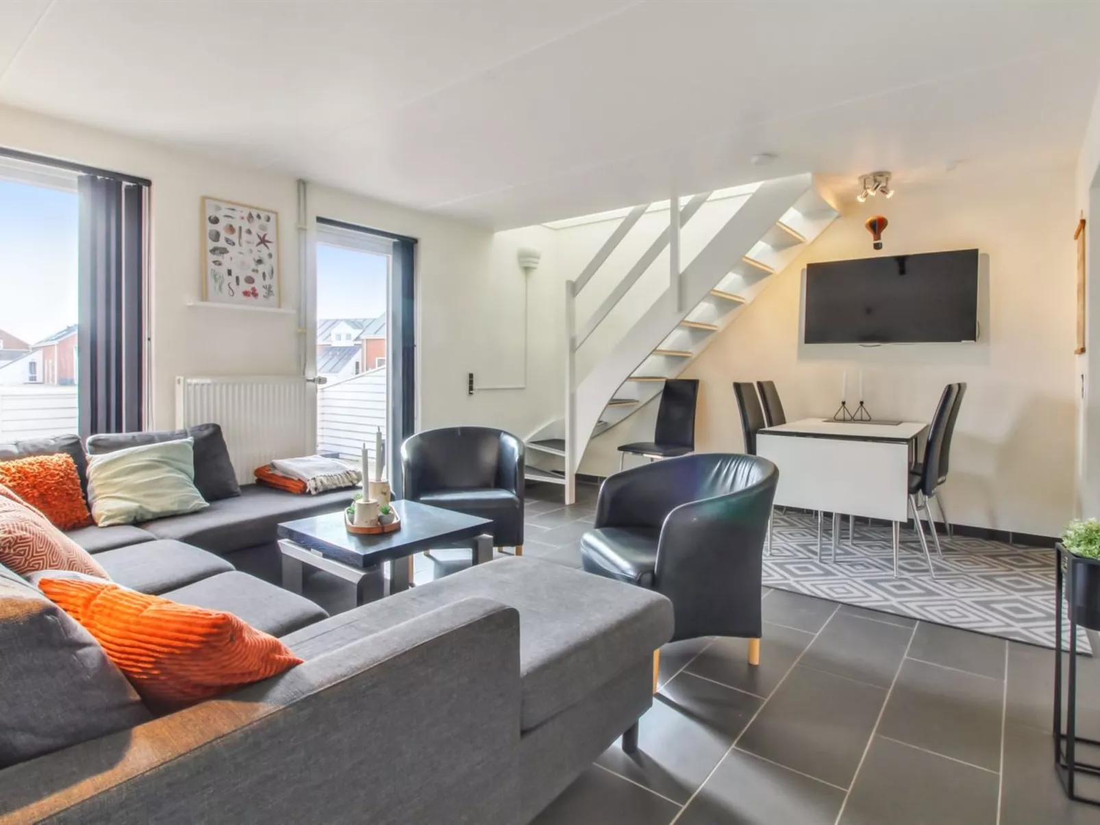 "Iffuer" - 2.3km from the sea-Drinnen