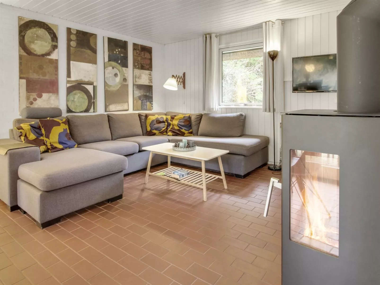 "Emilla" - 3.8km from the sea-Drinnen