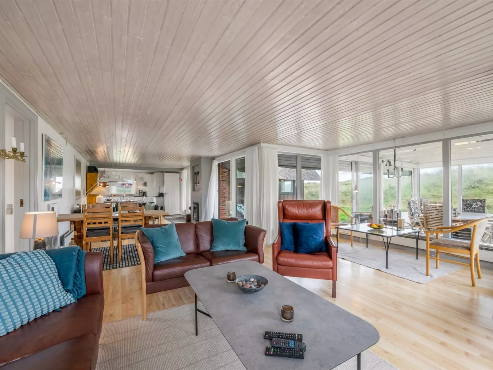 "Nicolaus" -  from the sea-Dedans