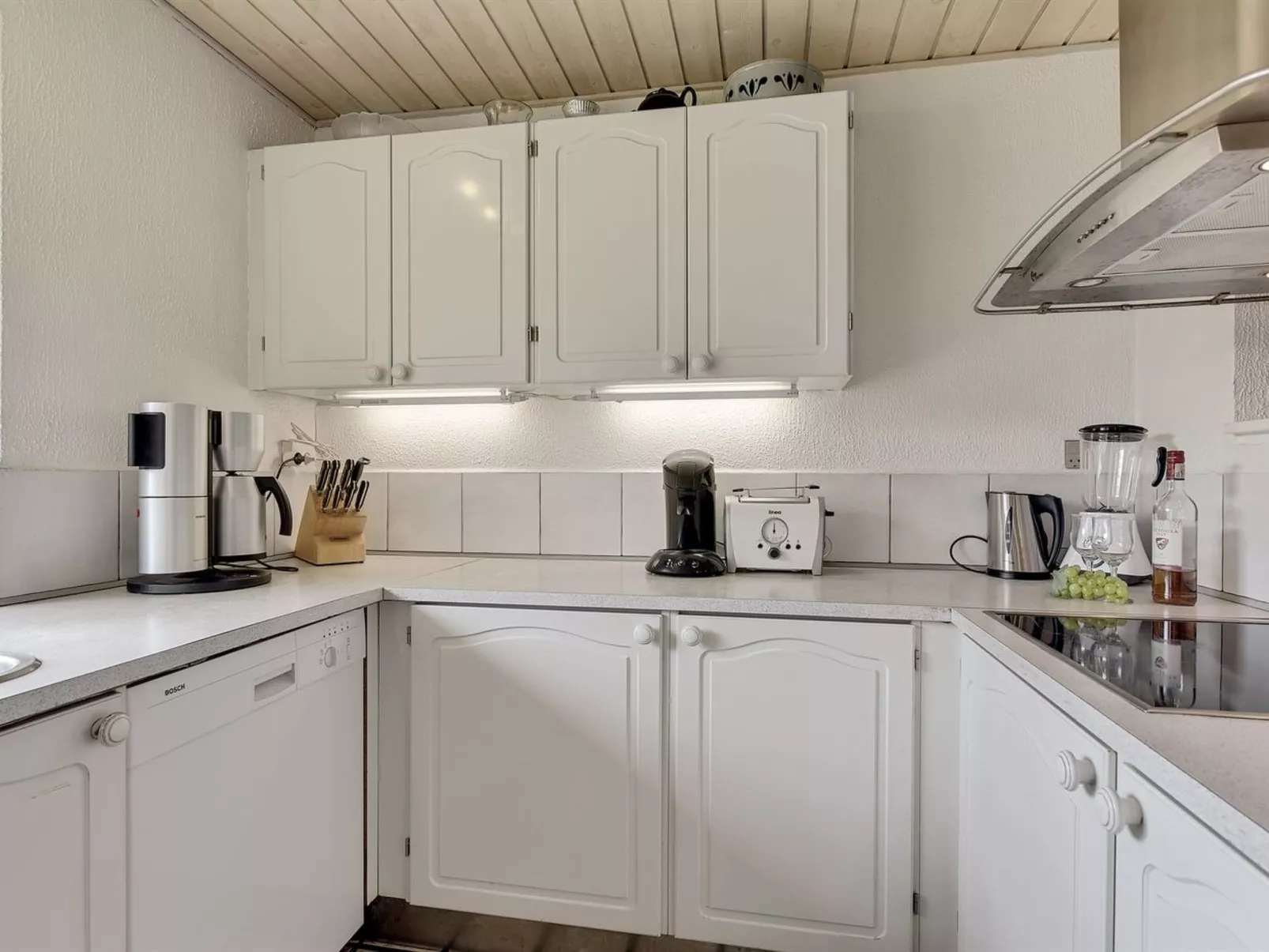 "Ameline" - 500m to the fjord-Drinnen