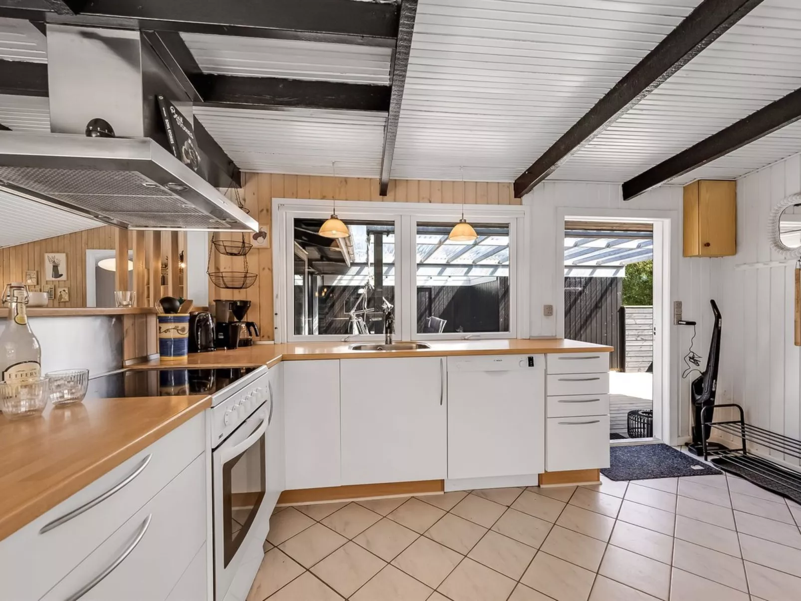 "Finne" - 800m from the sea-Inside