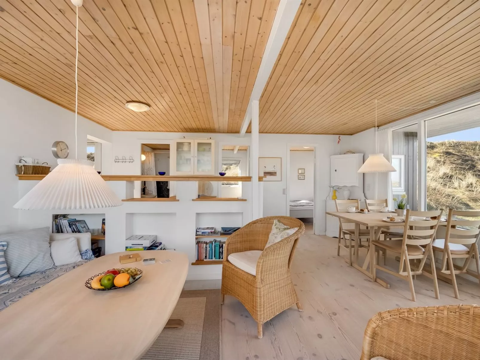 "Vina" - 200m to the fjord-Inside