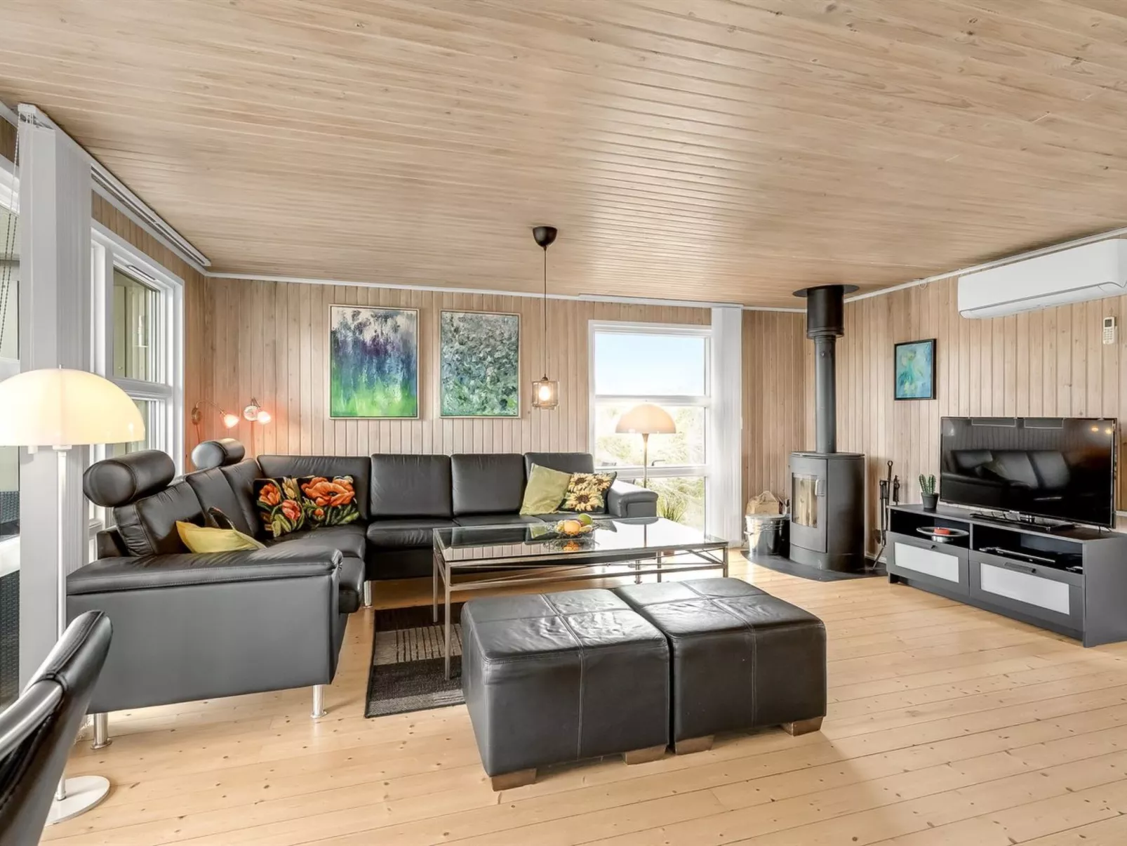 "Drifa" - 600m from the sea-Dedans