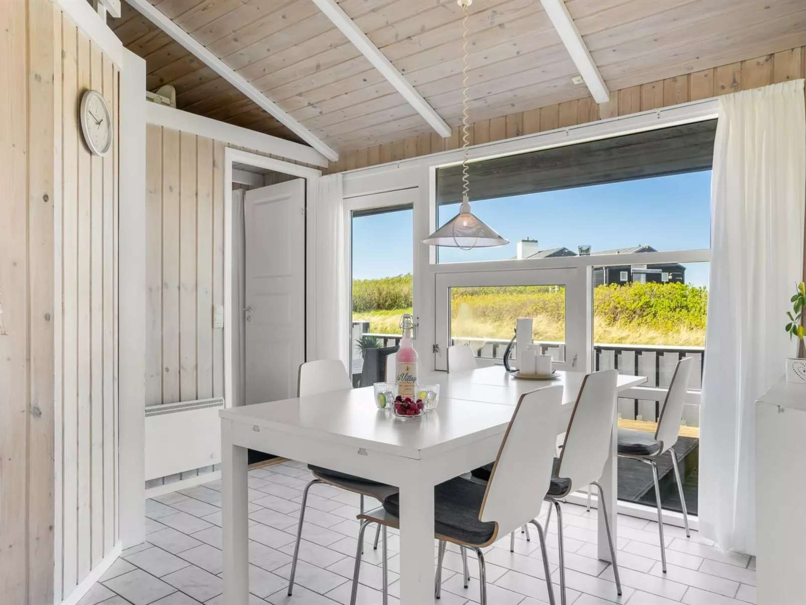 "Venja" - 200m from the sea-Inside