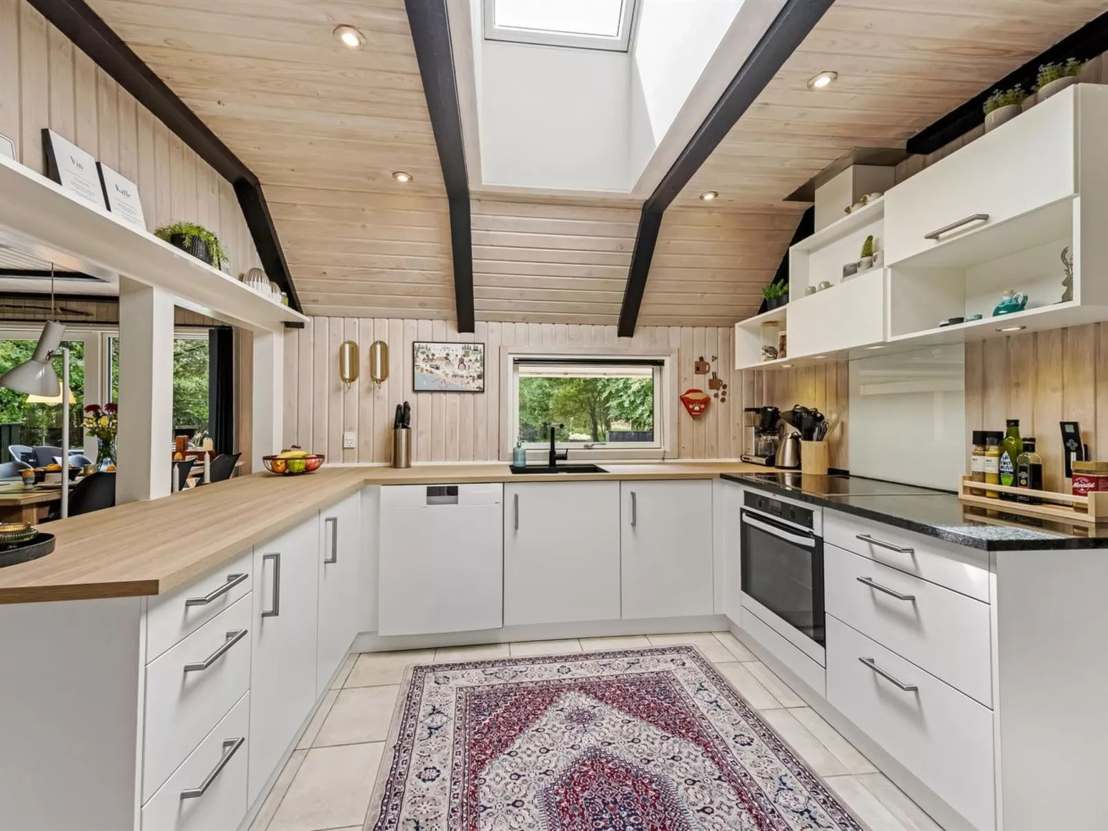 "Arttu" - 2.4km from the sea-Inside