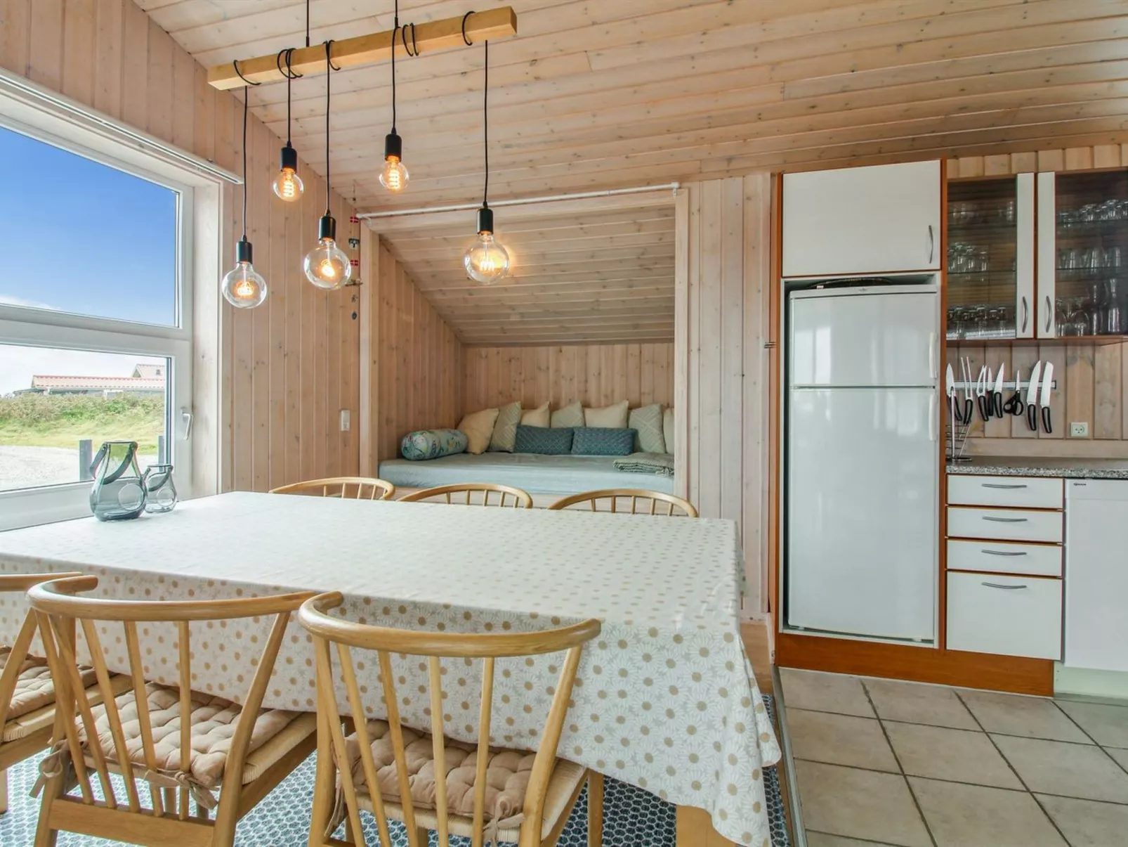 "Eyvin" - 100m from the sea-Inside