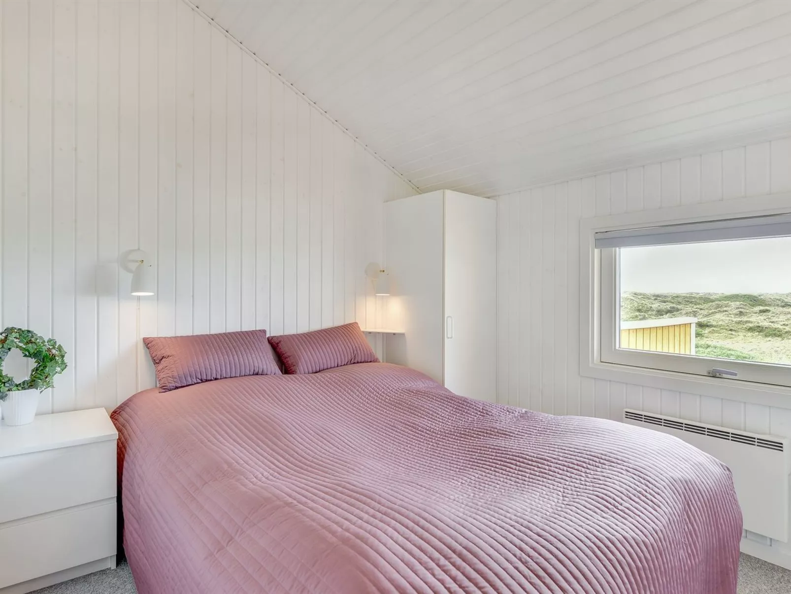 "Thrond" - 200m from the sea-Drinnen