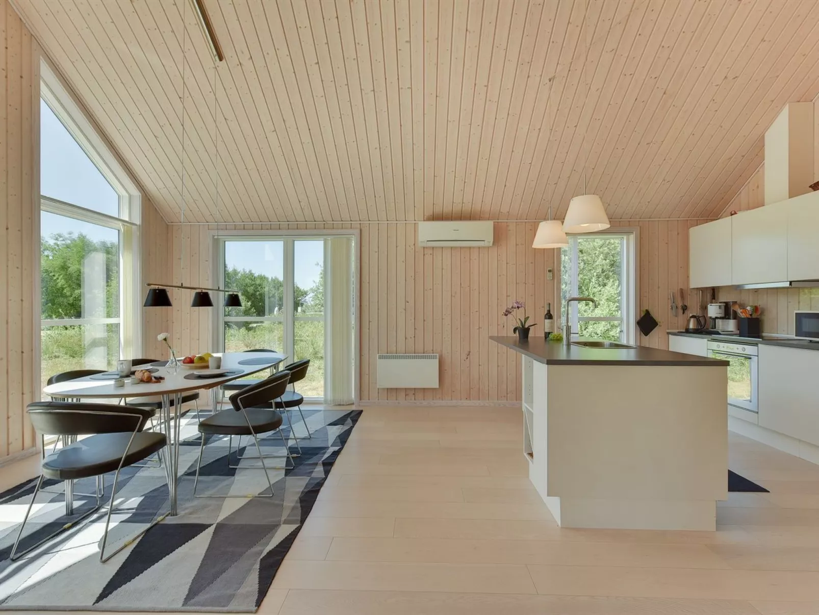 "Erich" - 1.8km from the sea-Dedans