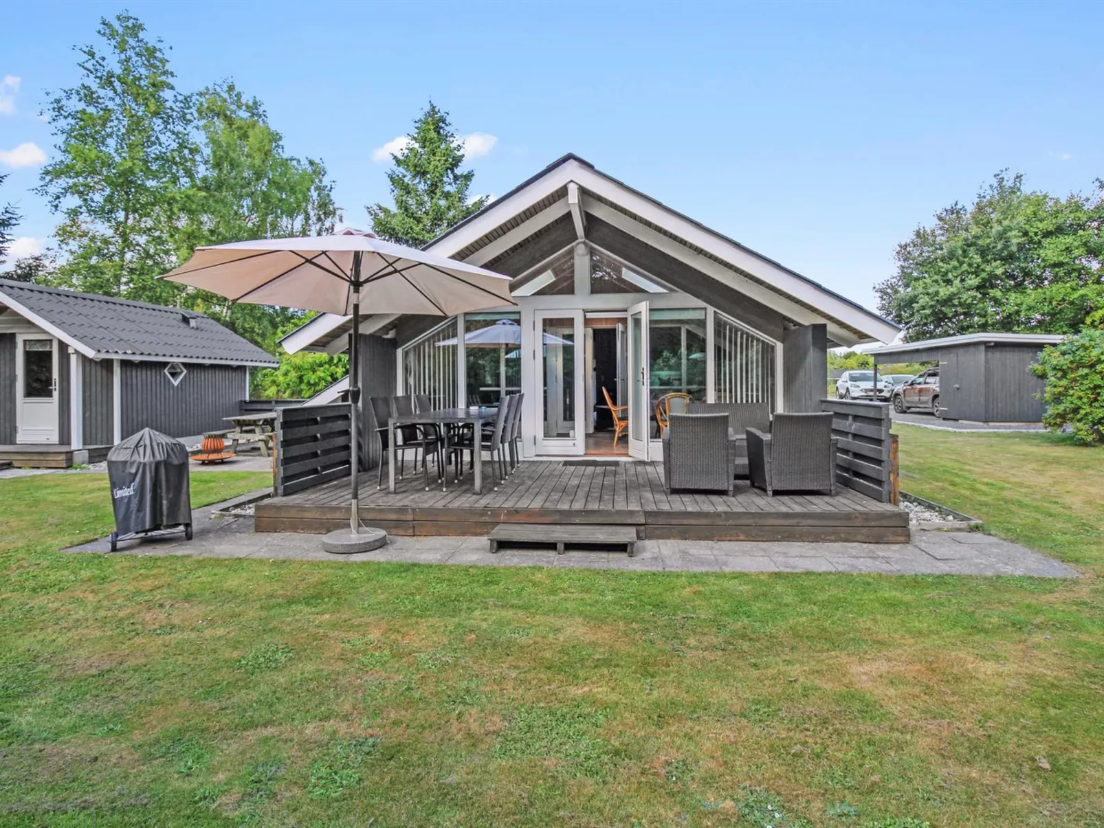 "Snefrid" - 12km from the sea-Outside