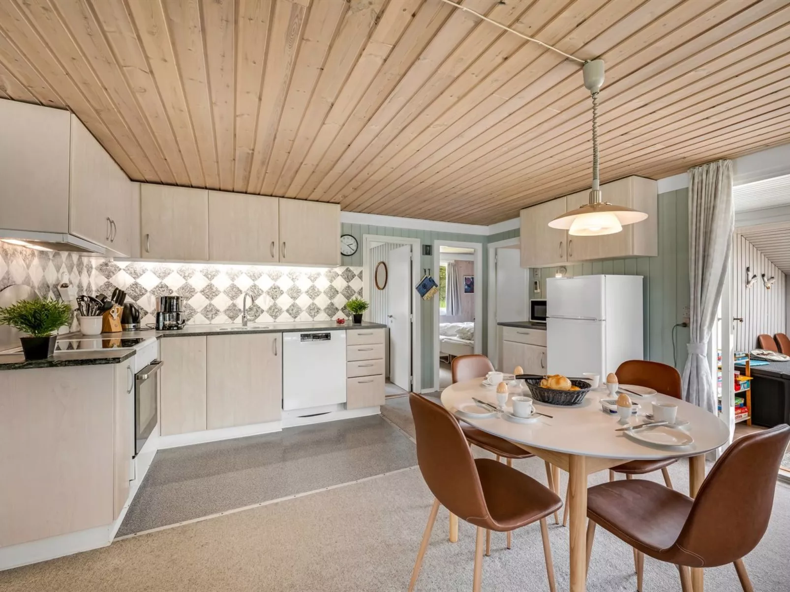 "Yardila" - 1.5km from the sea-Drinnen