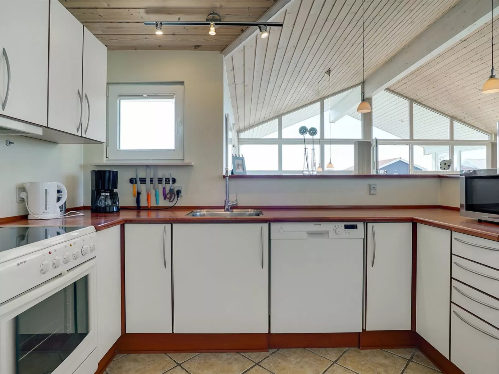 "Riste" - 450m from the sea-Drinnen