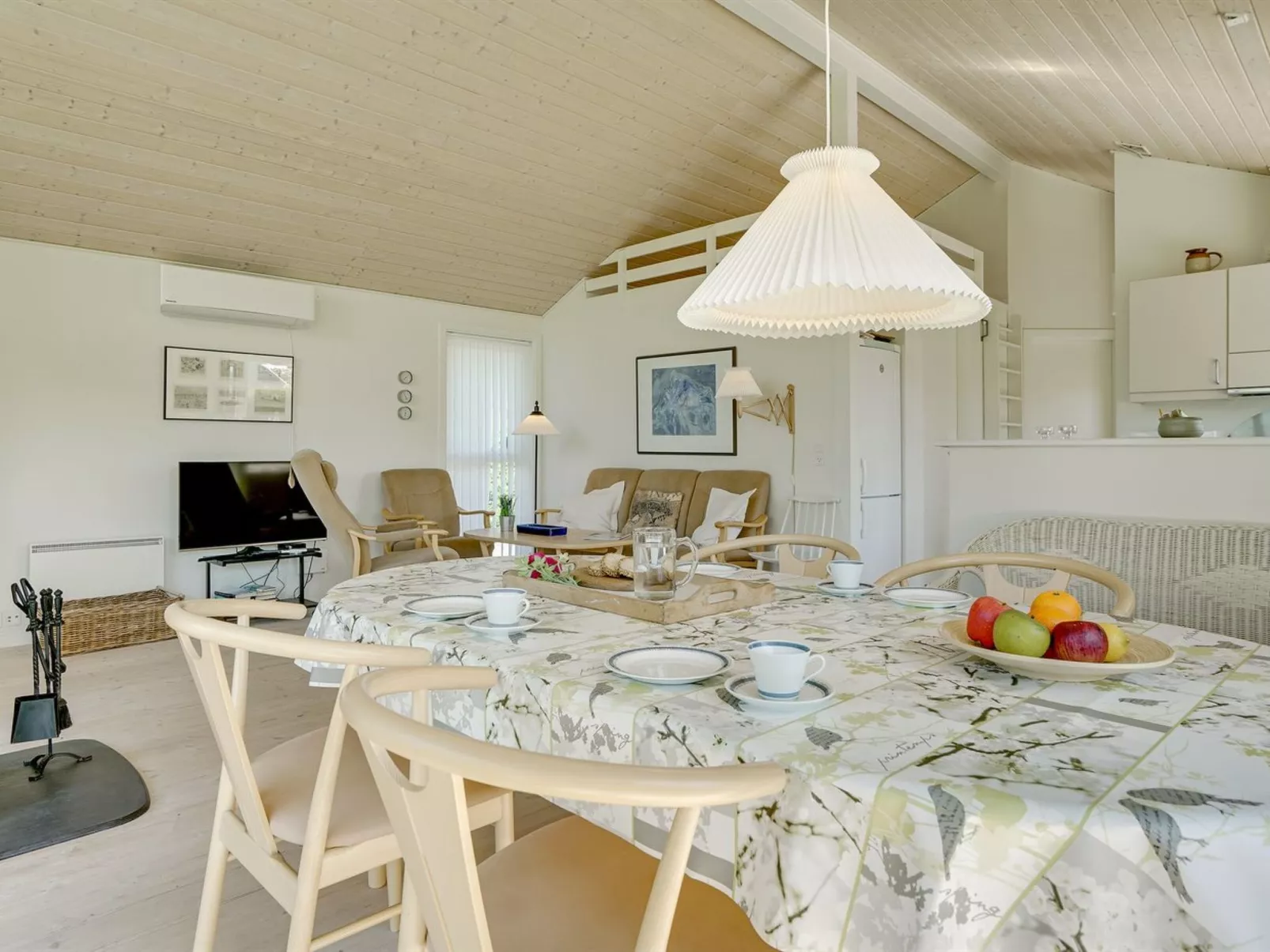 "Maybritt" - 100m from the sea-Inside