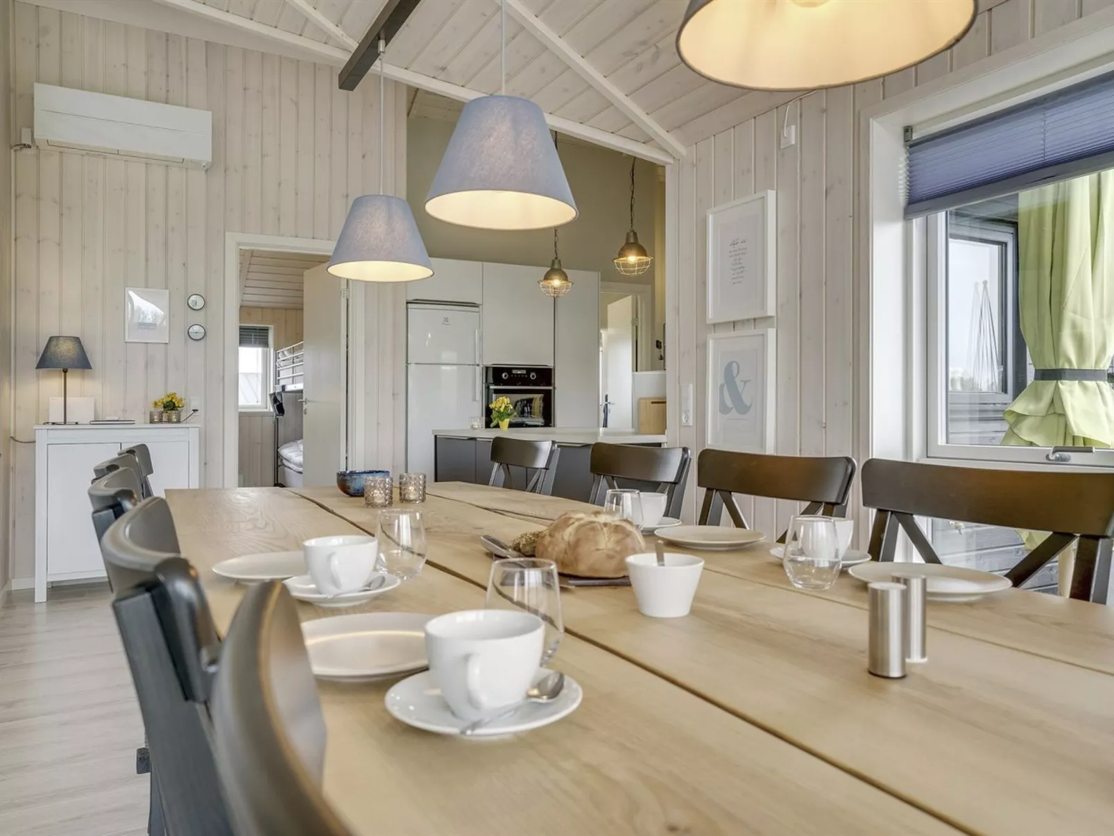 "Ina" - 1.2km from the sea-Drinnen