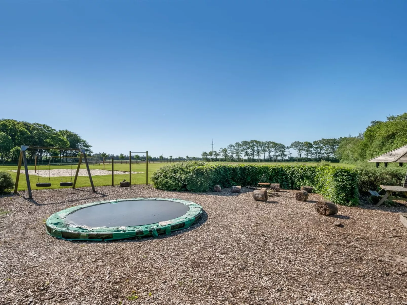 "Eini" - 4.5km from the sea-Outside