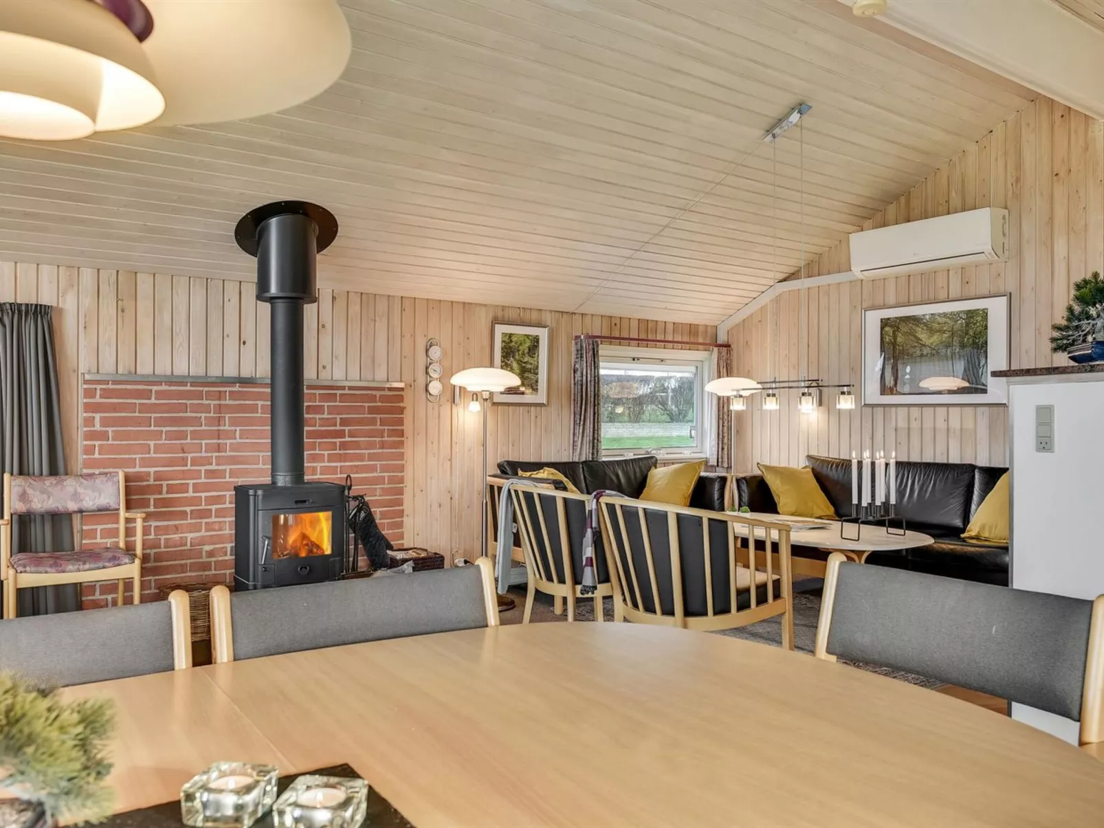 "Hjalmar" - 400m from the sea-Inside