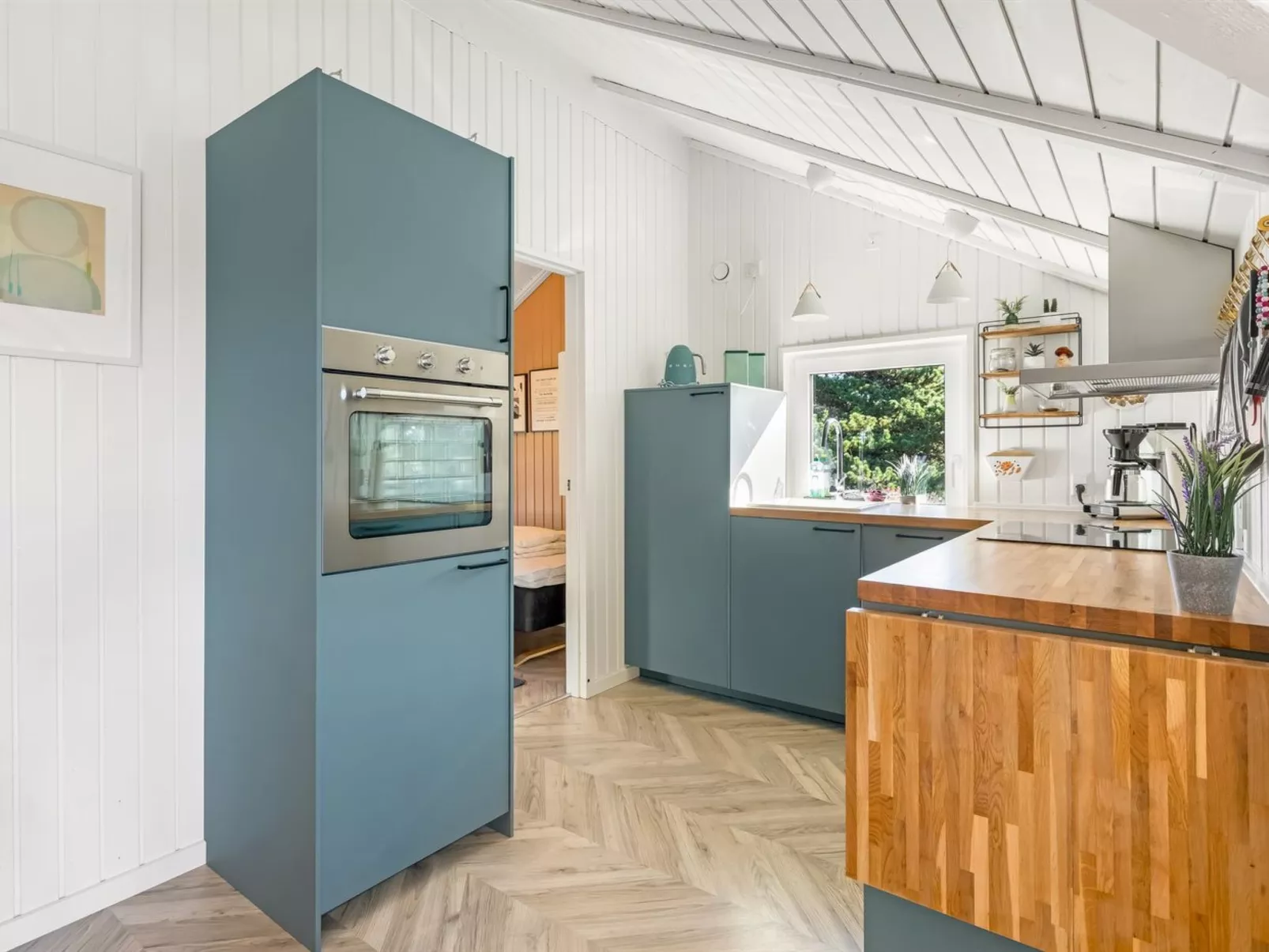 "Skyler" - 1km from the sea-Dedans