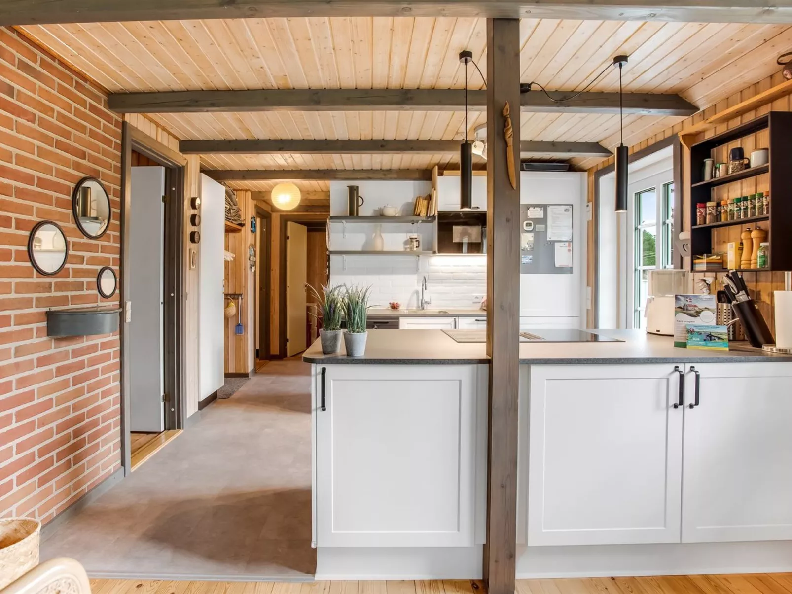 "Hakun" - 4km from the sea-Dedans