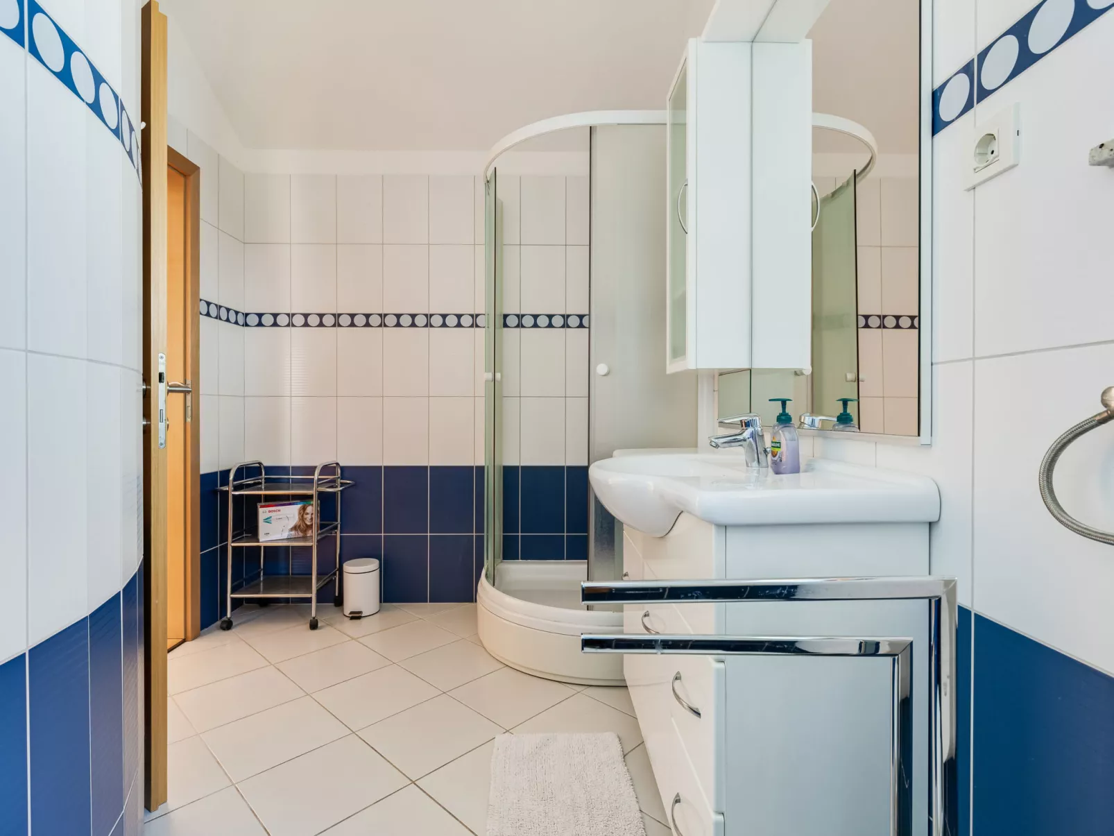 Yellow House-Drinnen