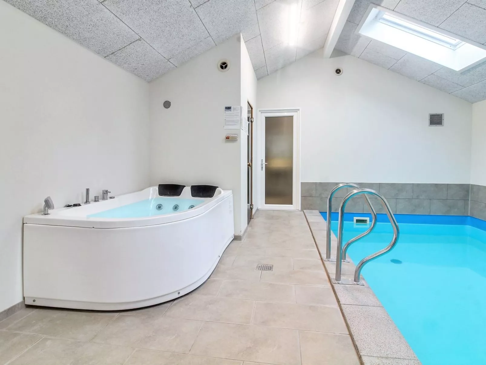 "Clea" - 200m from the sea-Inside