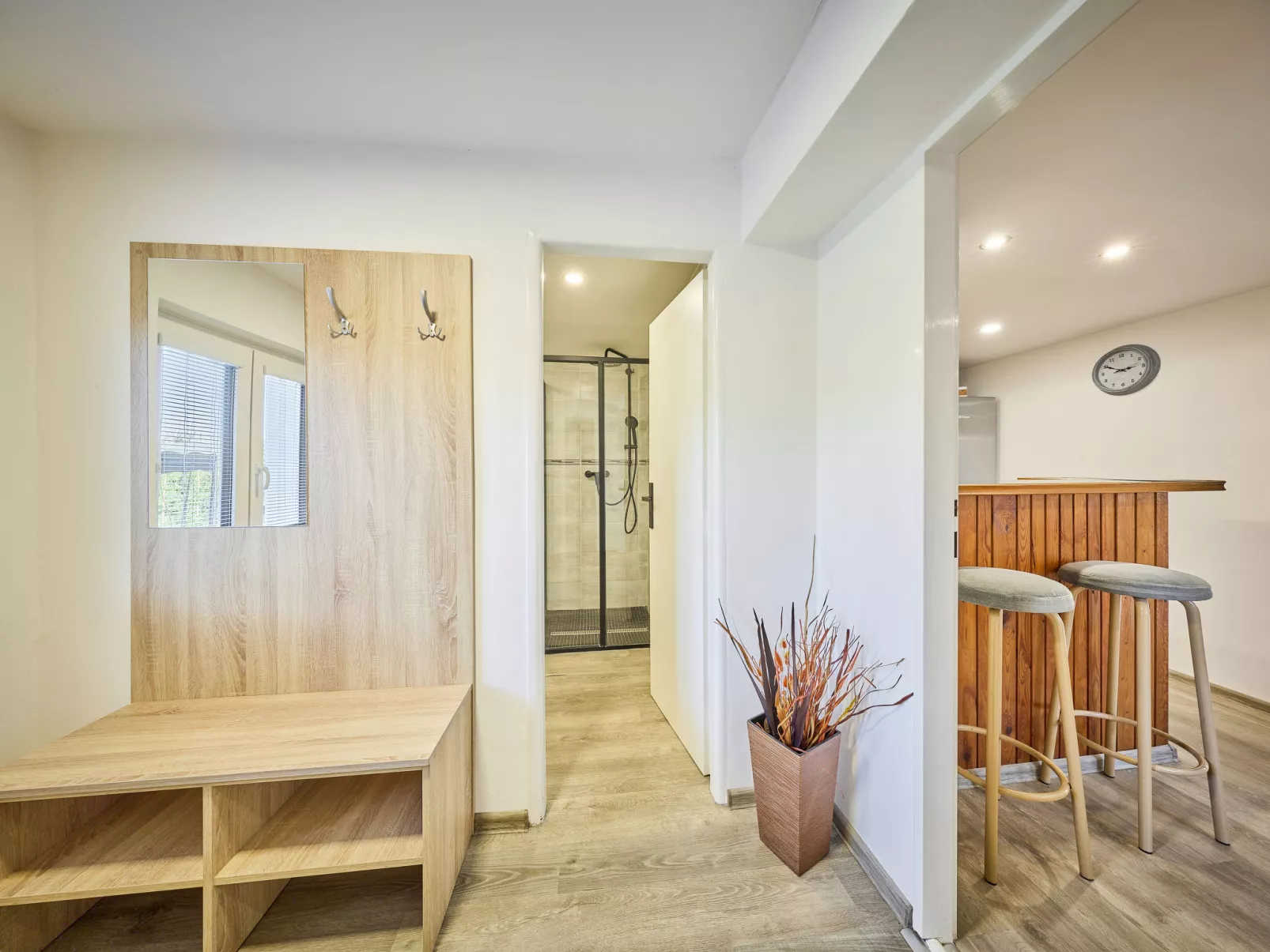 Leisure Lounge & Pool-Inside