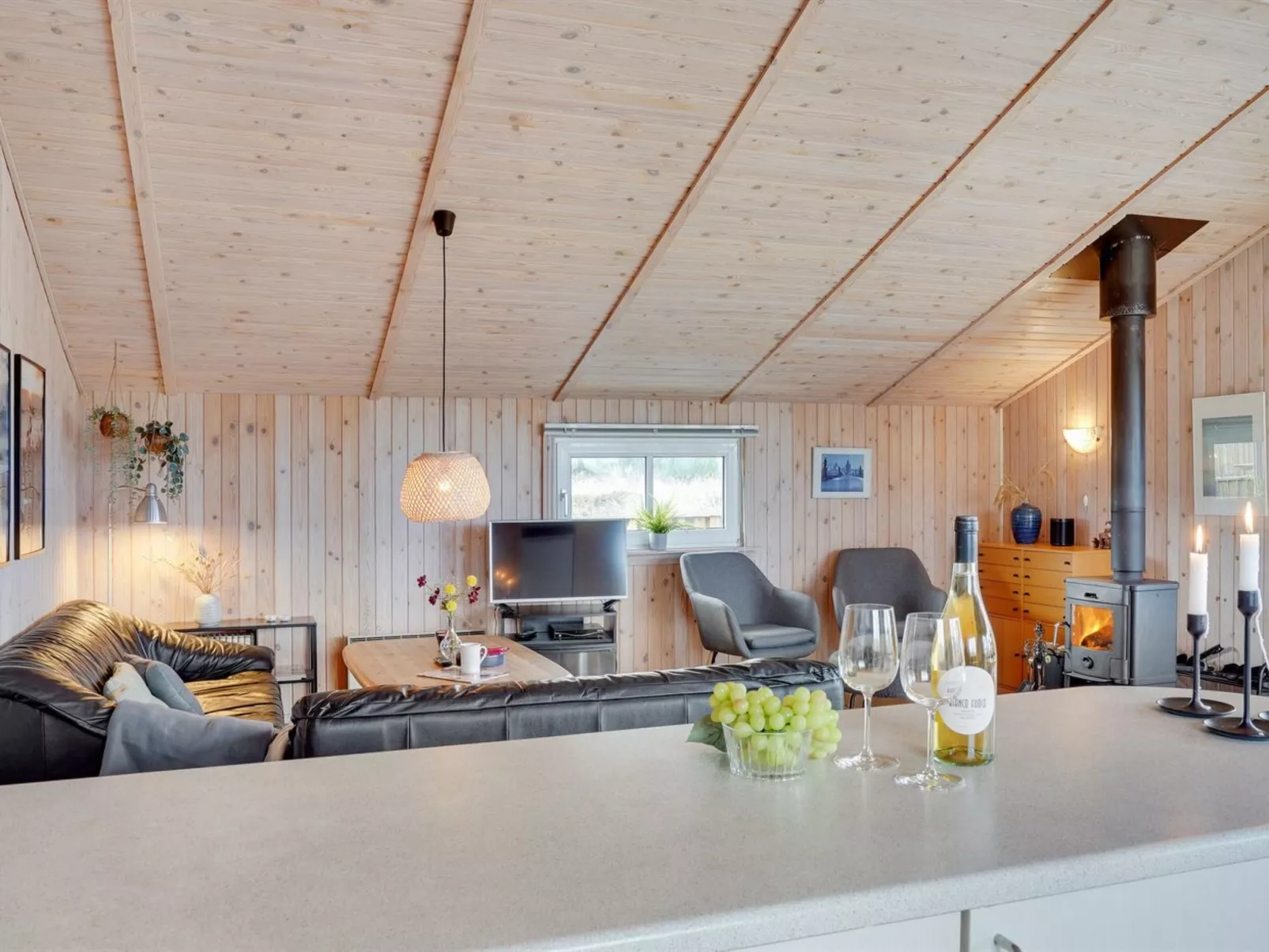 "Melanie" - 950m from the sea-Dedans