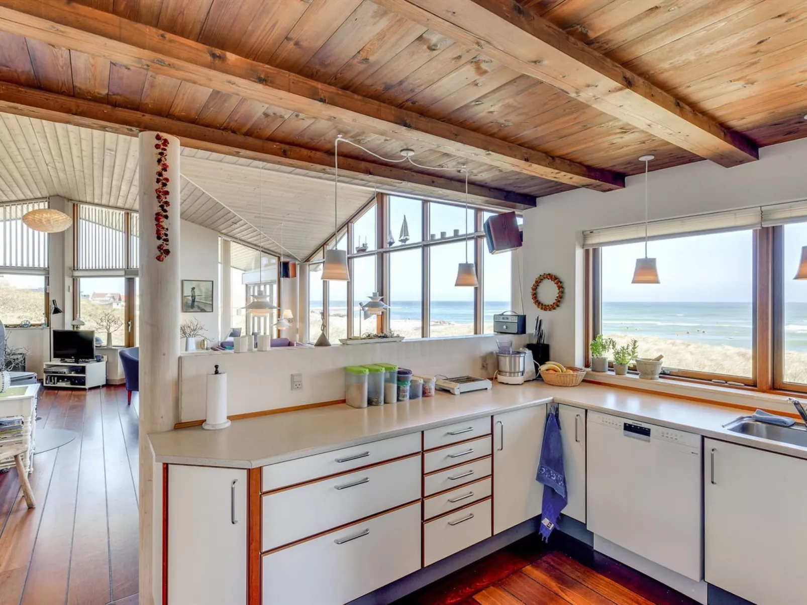 "Arngrim" - 100m from the sea-Inside