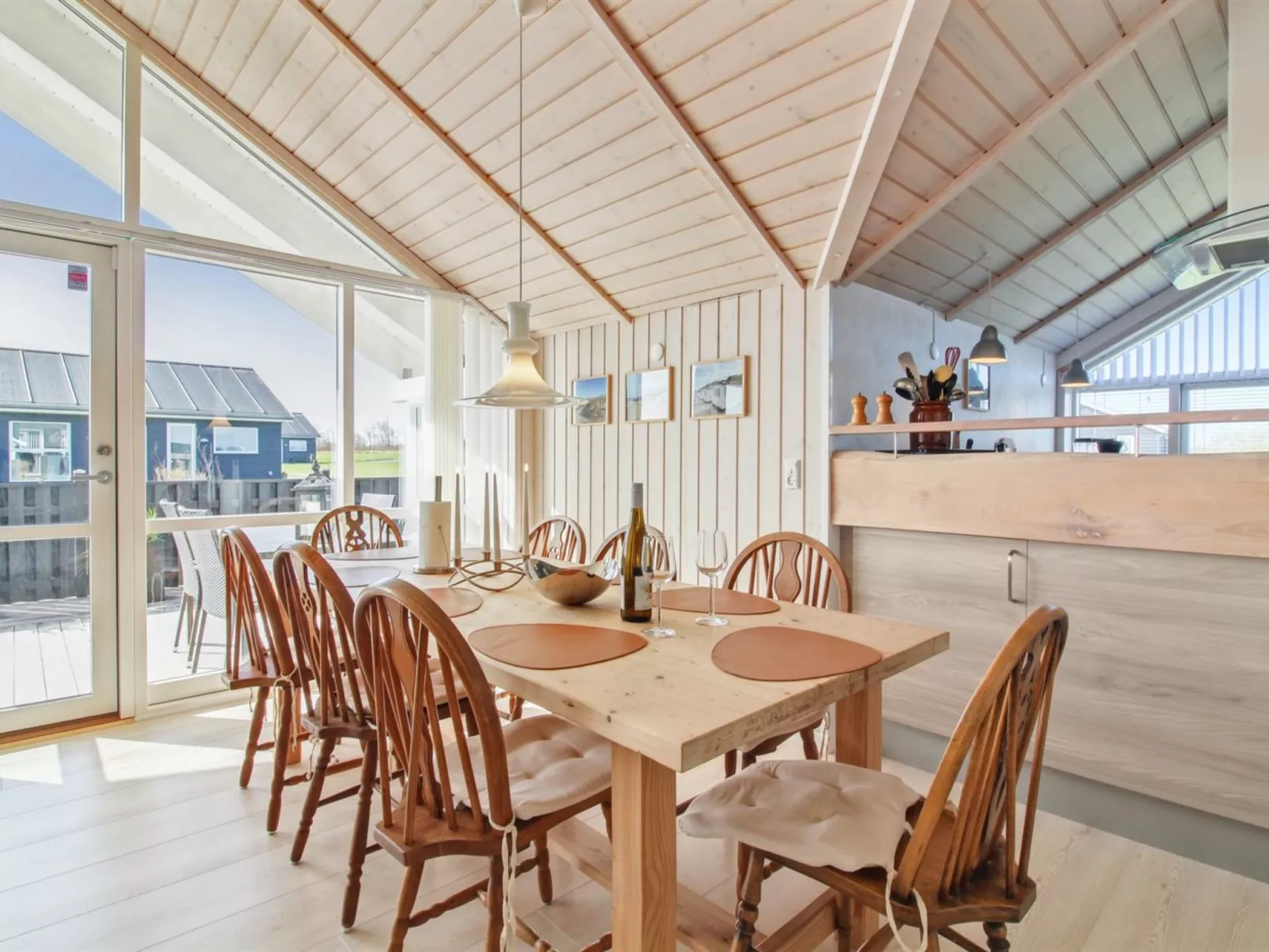 "Mirkka" - 1.5km from the sea-Inside