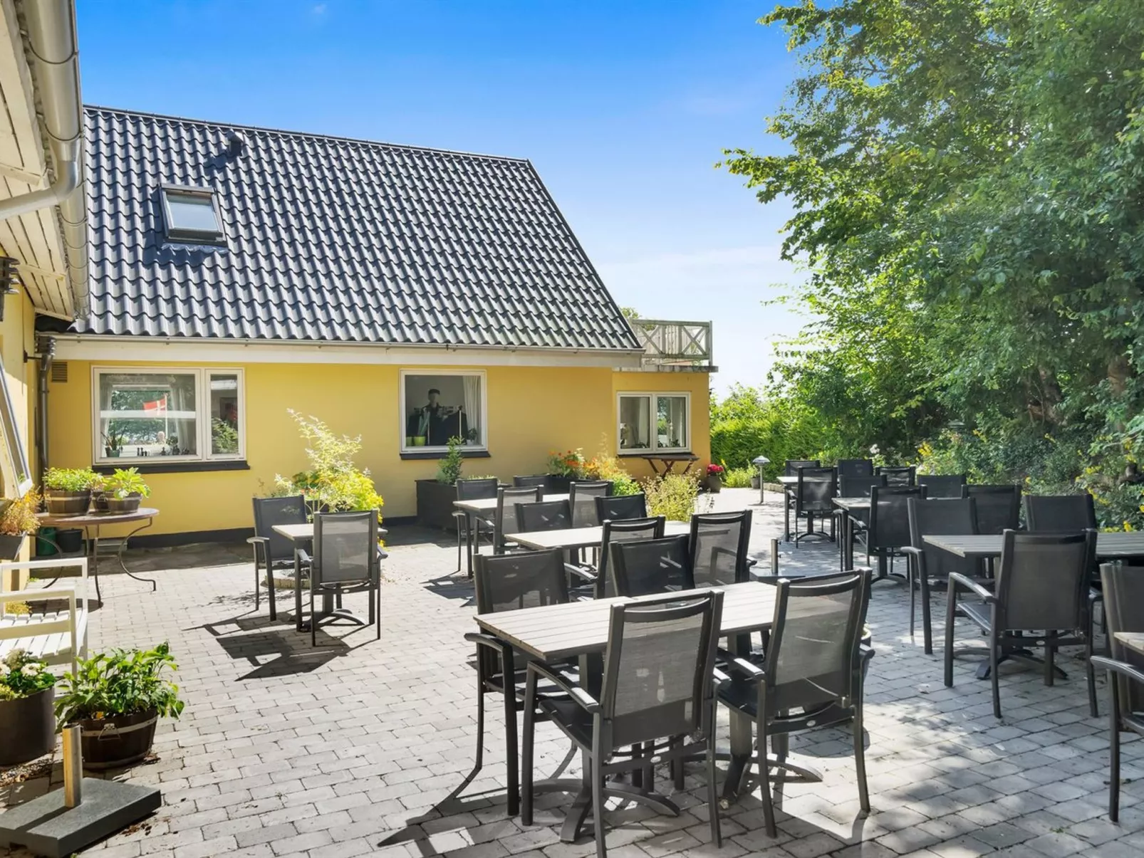 "Rina" - 30m to the fjord-Outside