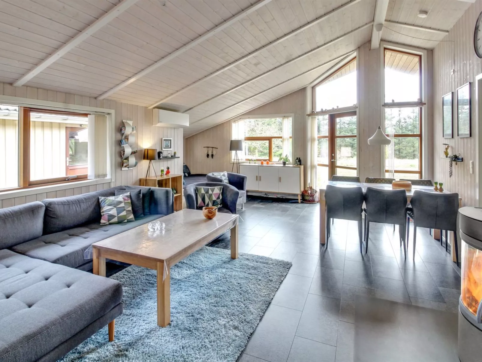 "Arvi" - 30km from the sea-Inside