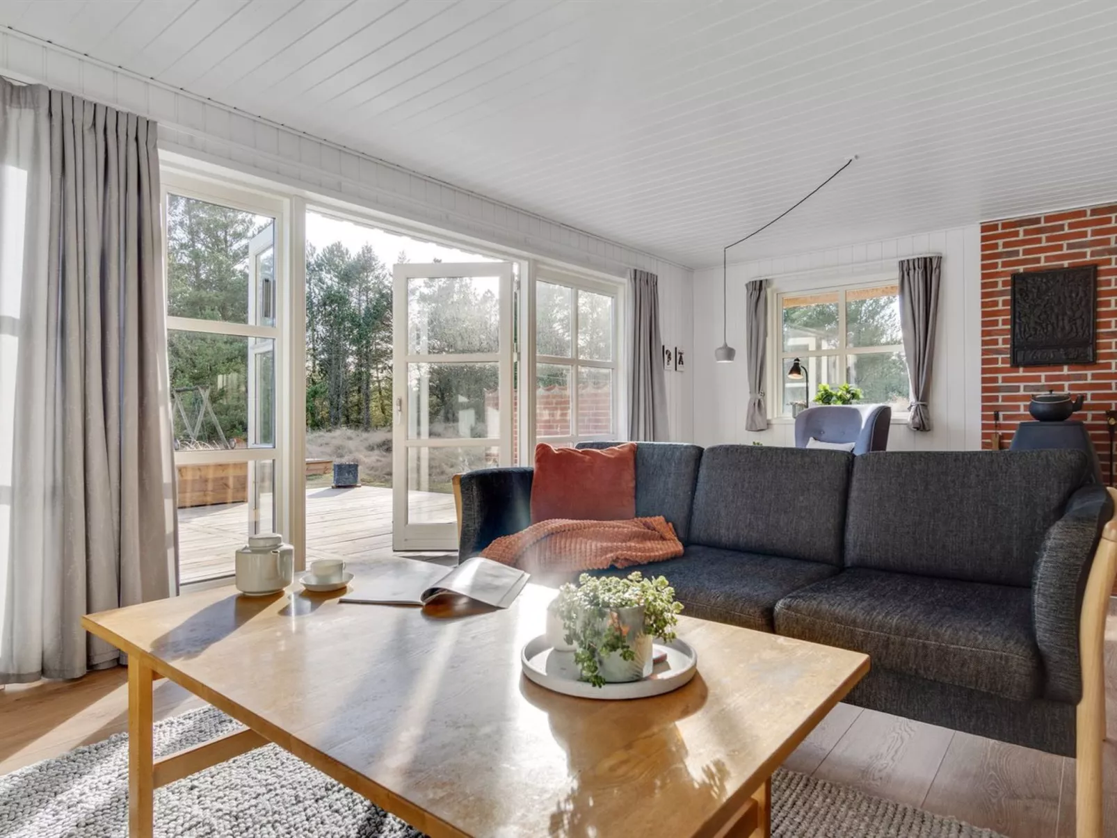 "Harpa" - 2.5km from the sea-Dedans